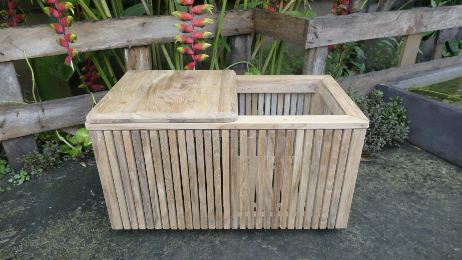  Product image 2 of the product “Rectangular Planter with Lid, 37 cm Height | Teak Wood, Natural Finish ”
